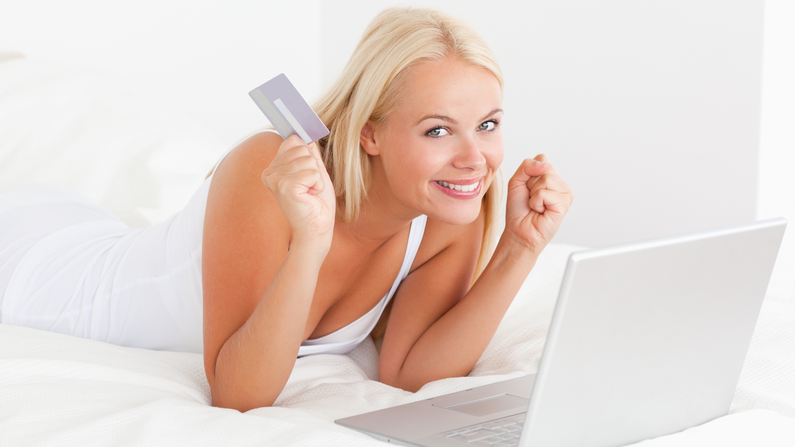 Women buying Online